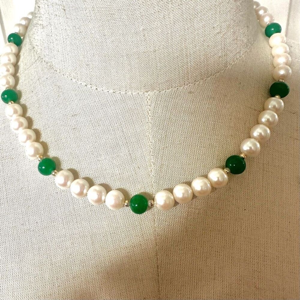 Faux pearl green beaded necklace